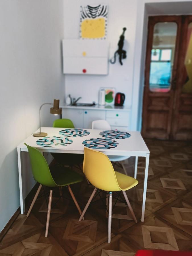 View To The Cracow Basic Apartment Krakow Exterior photo