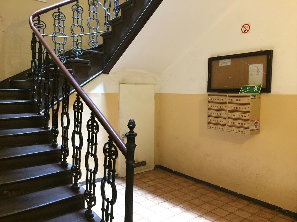 View To The Cracow Basic Apartment Krakow Exterior photo